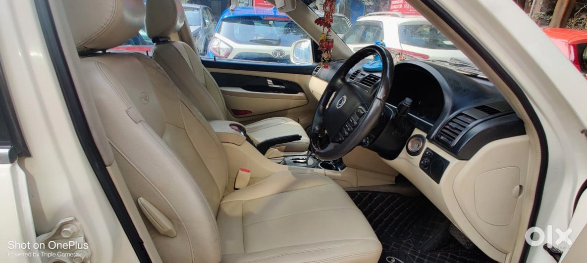 2013 Mahindra Rexton - Petrol Automatic