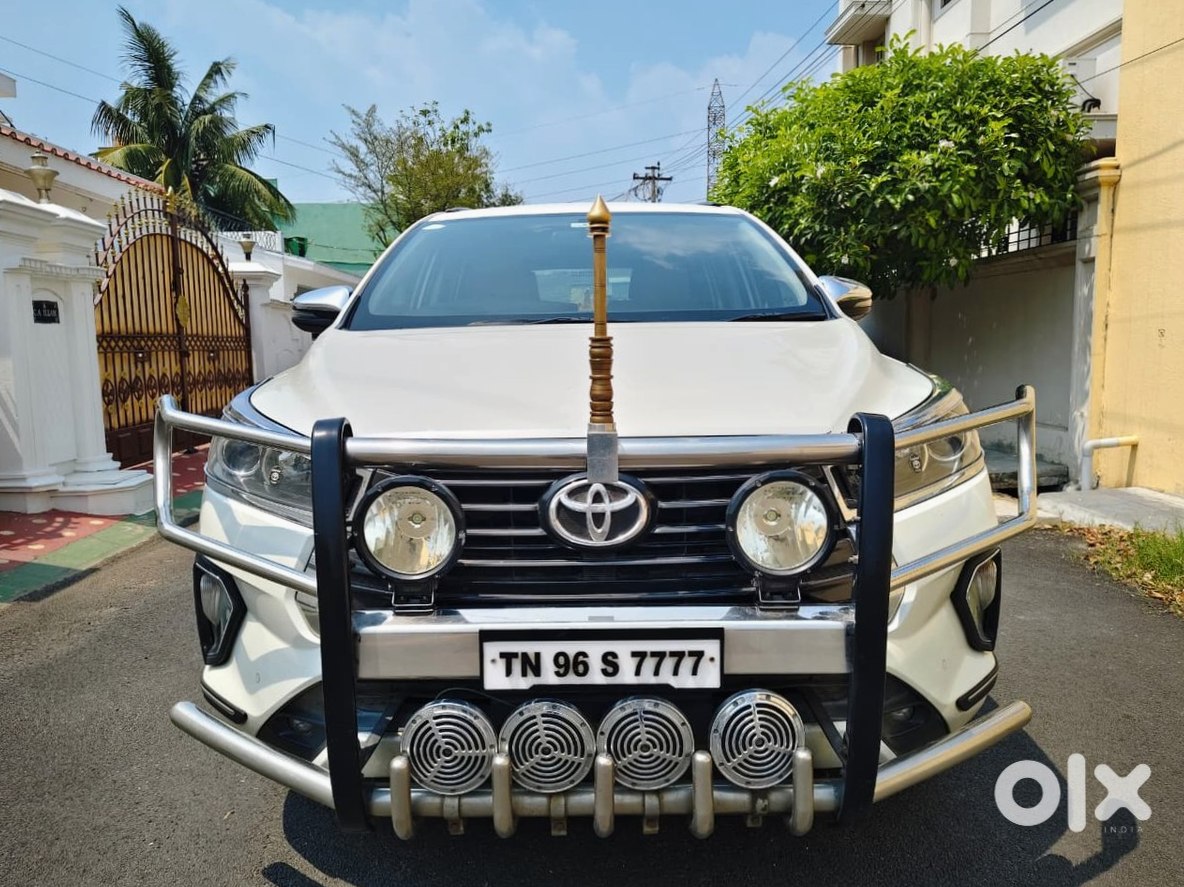 2021 Toyota Innova Crysta Cng