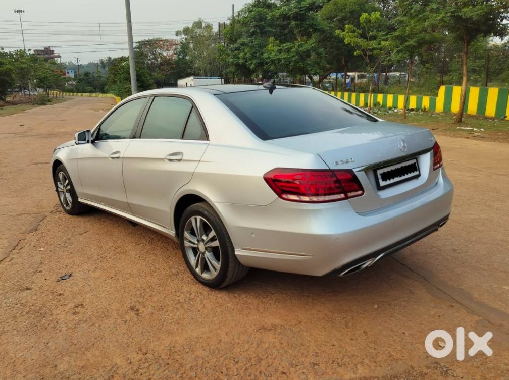 Mercedes E-class 2018 - Going Abroad
