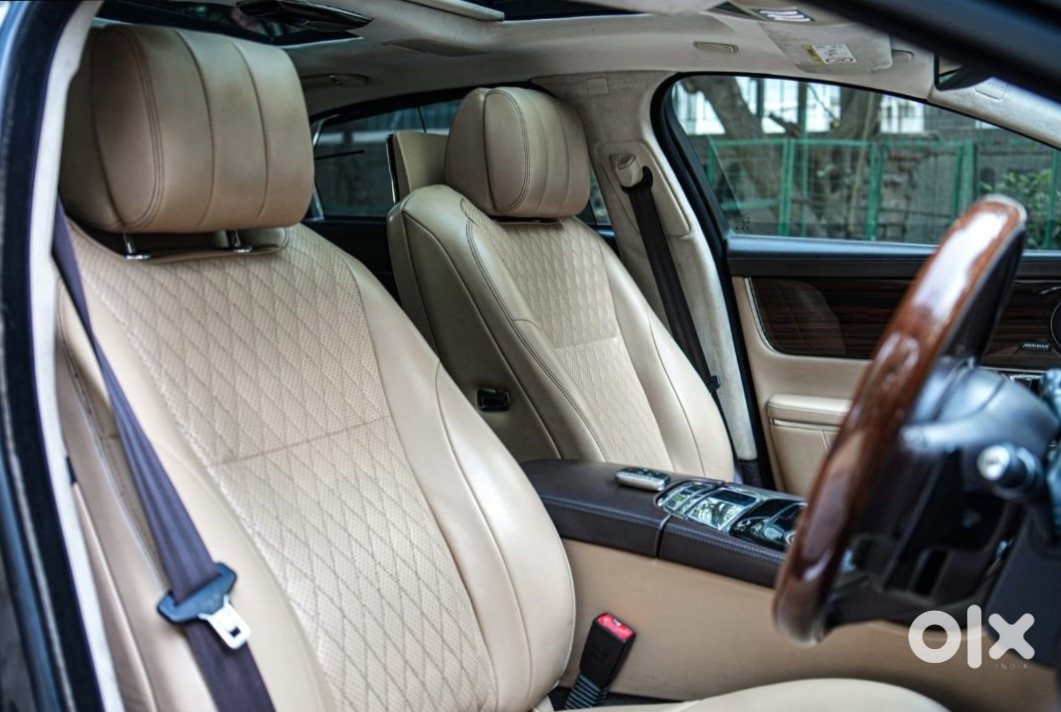Jaguar Xj Luxury Sedan