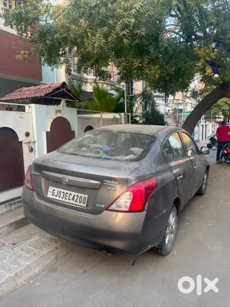 Nissan Sunny - Budget Car