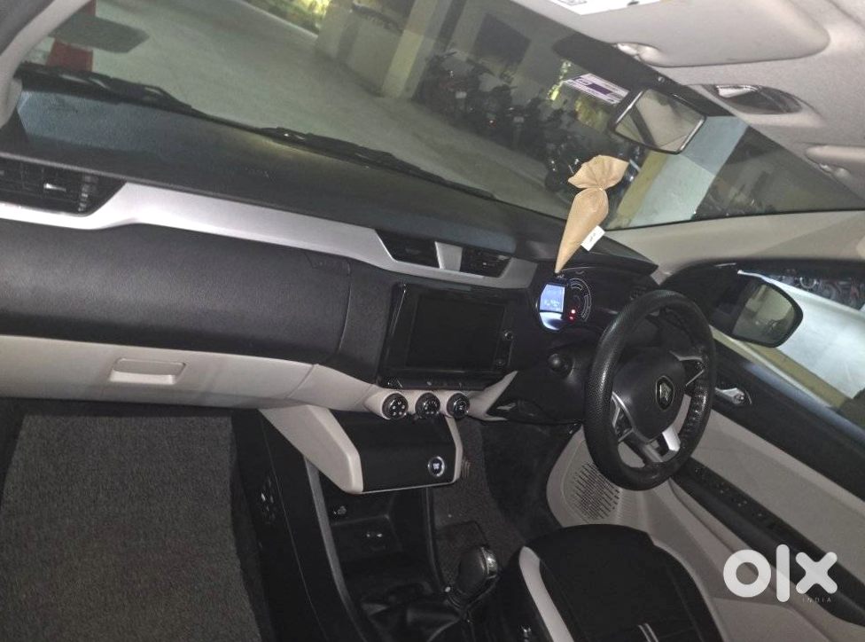 2024 Renault Triber Petrol Manual