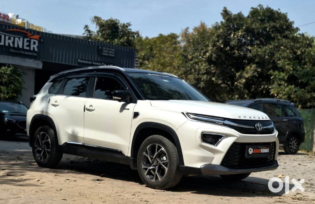 2025 Toyota Urban Cruiser Hyryder - Almost New