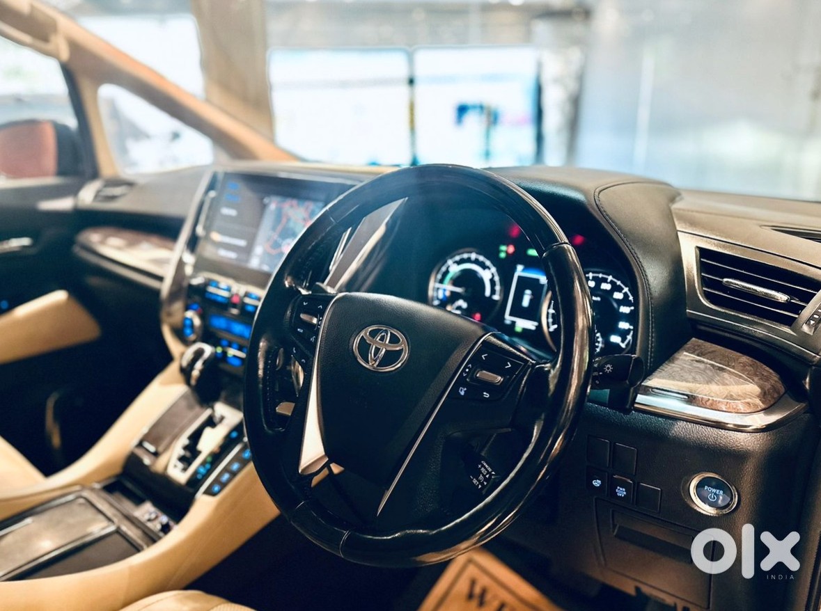 Toyota Vellfire - Luxury Mpv Flagship