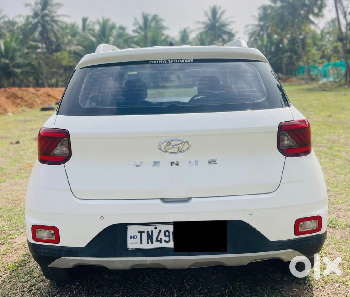 Hyundai Venue Petrol Manual 2018