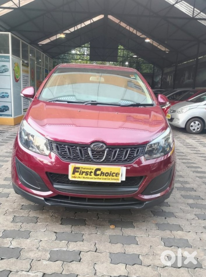 Mahindra Marazzo Family Mpv