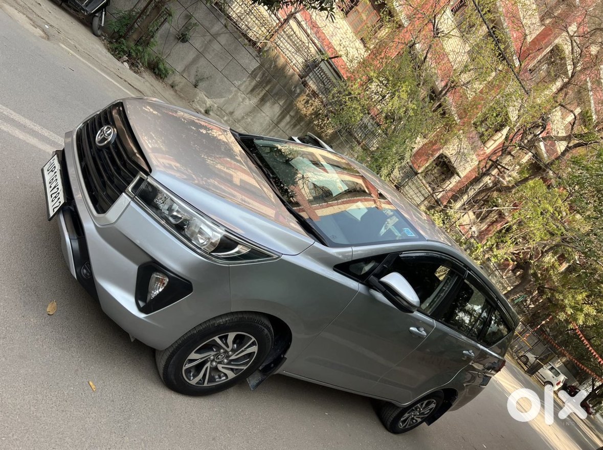 2014 Toyota Innova Crysta - 8 Seater Family Car