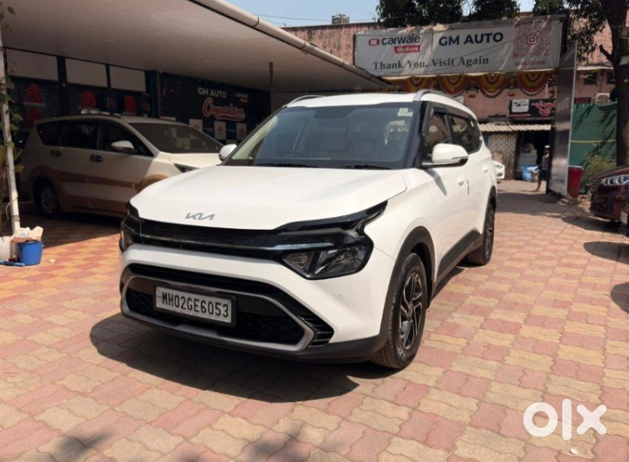 Kia Carens 2025 - Almost New