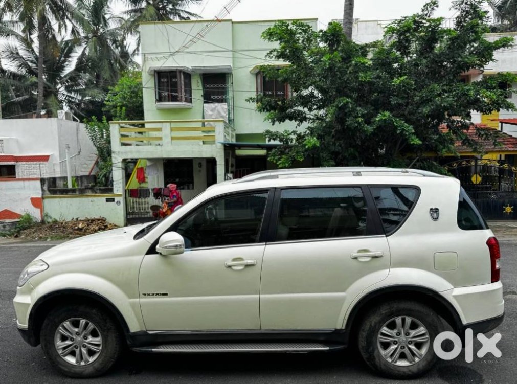 Ssangyong Rexton Petrol 2013