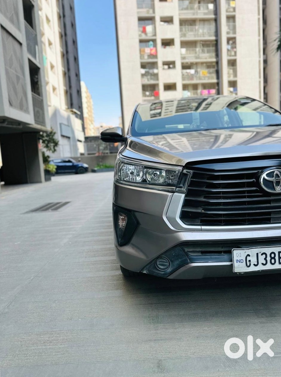 Innova Crysta Automatic 2017