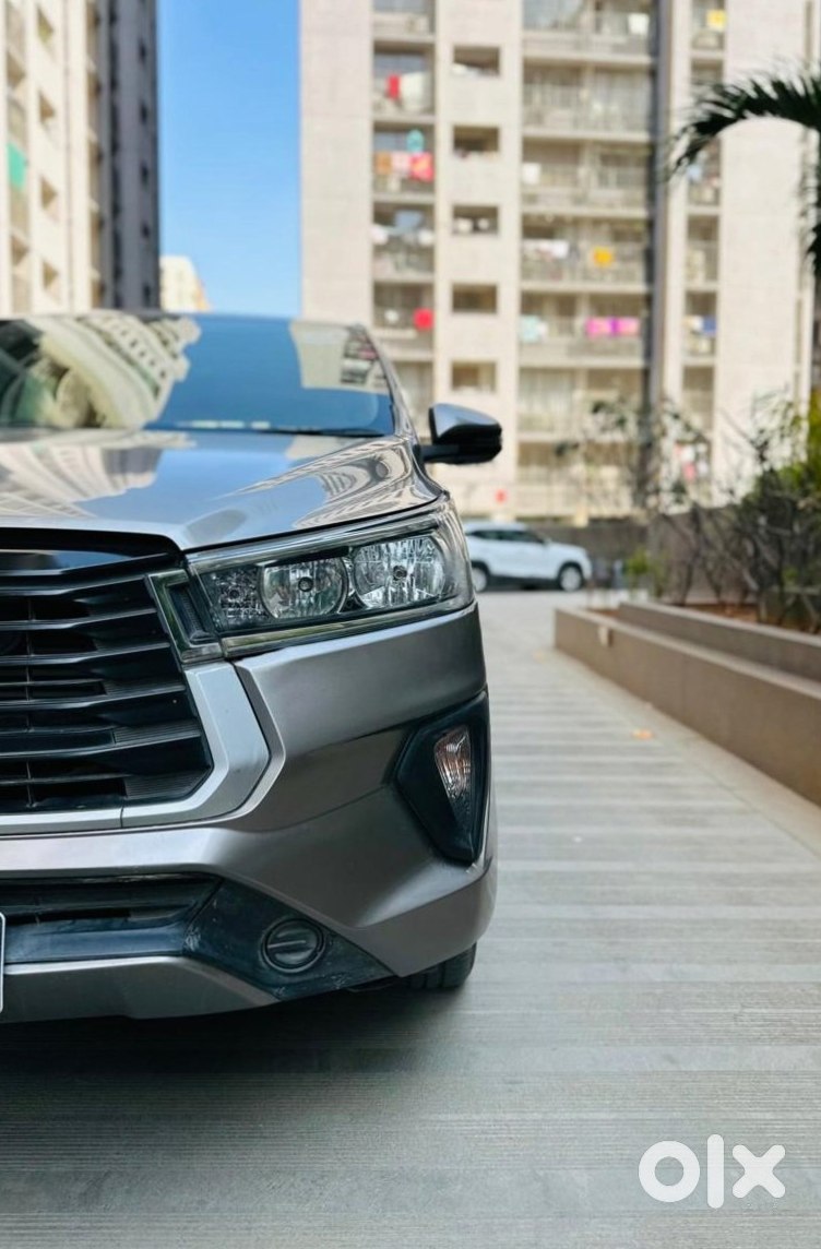 Innova Crysta Automatic 2017