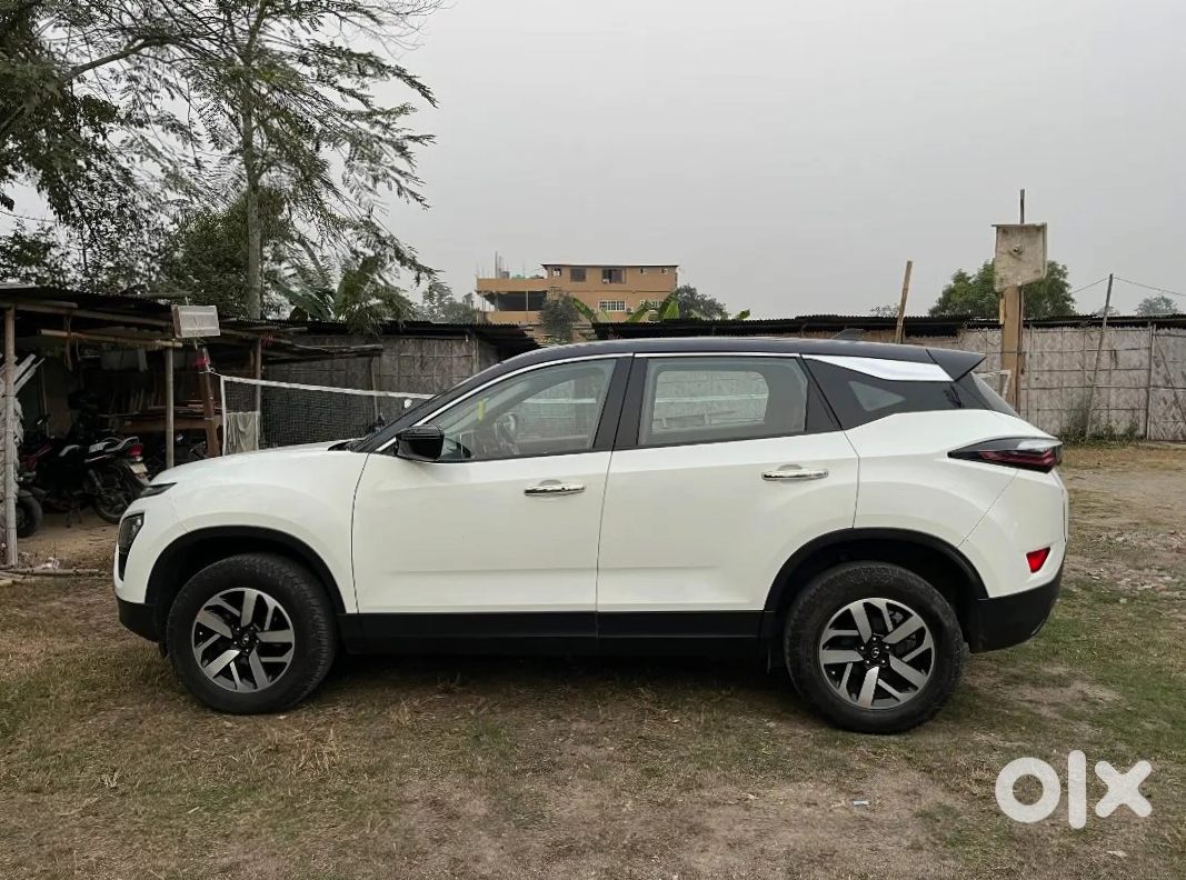 2022 Tata Harrier Premium