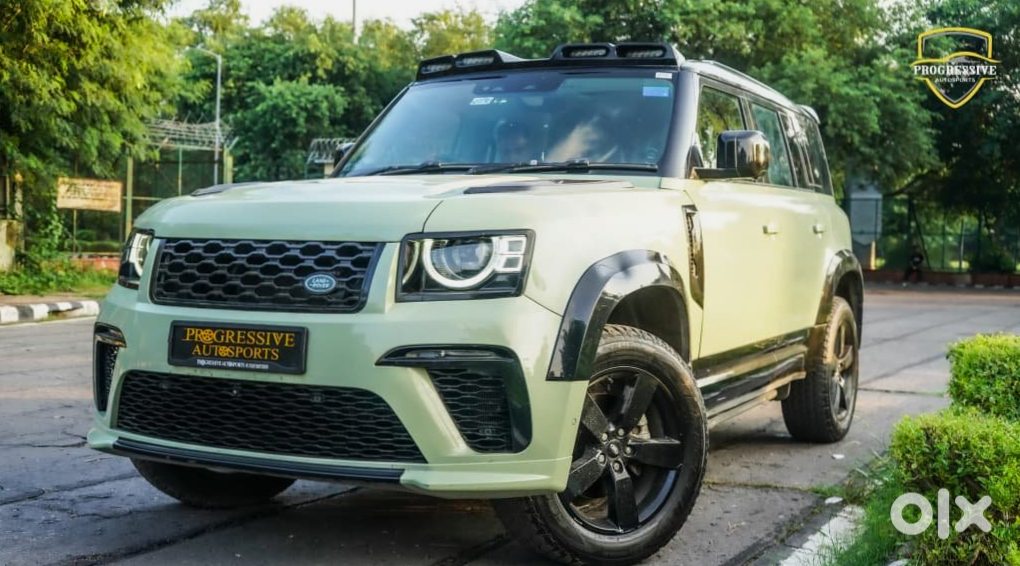 Land Rover Defender 2025 - Luxury Petrol Automatic