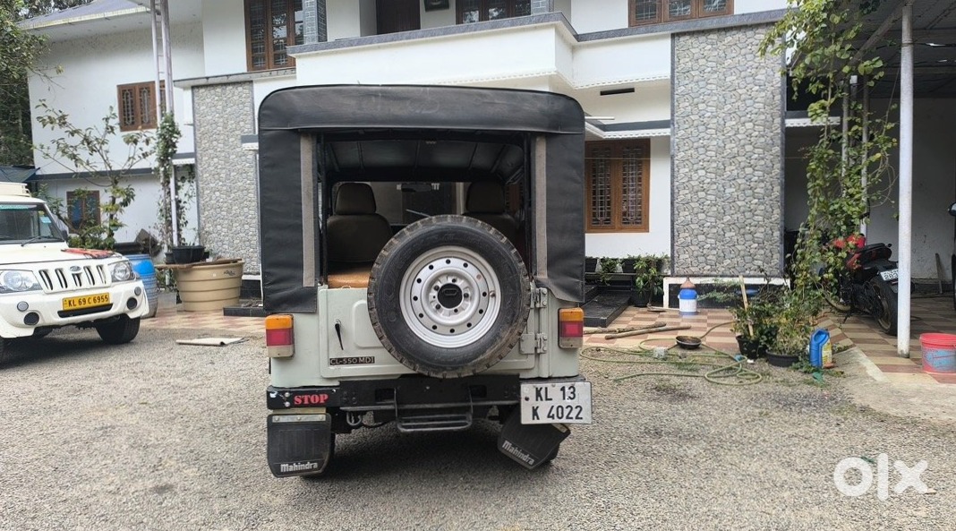 2021 Mahindra Jeep Petrol