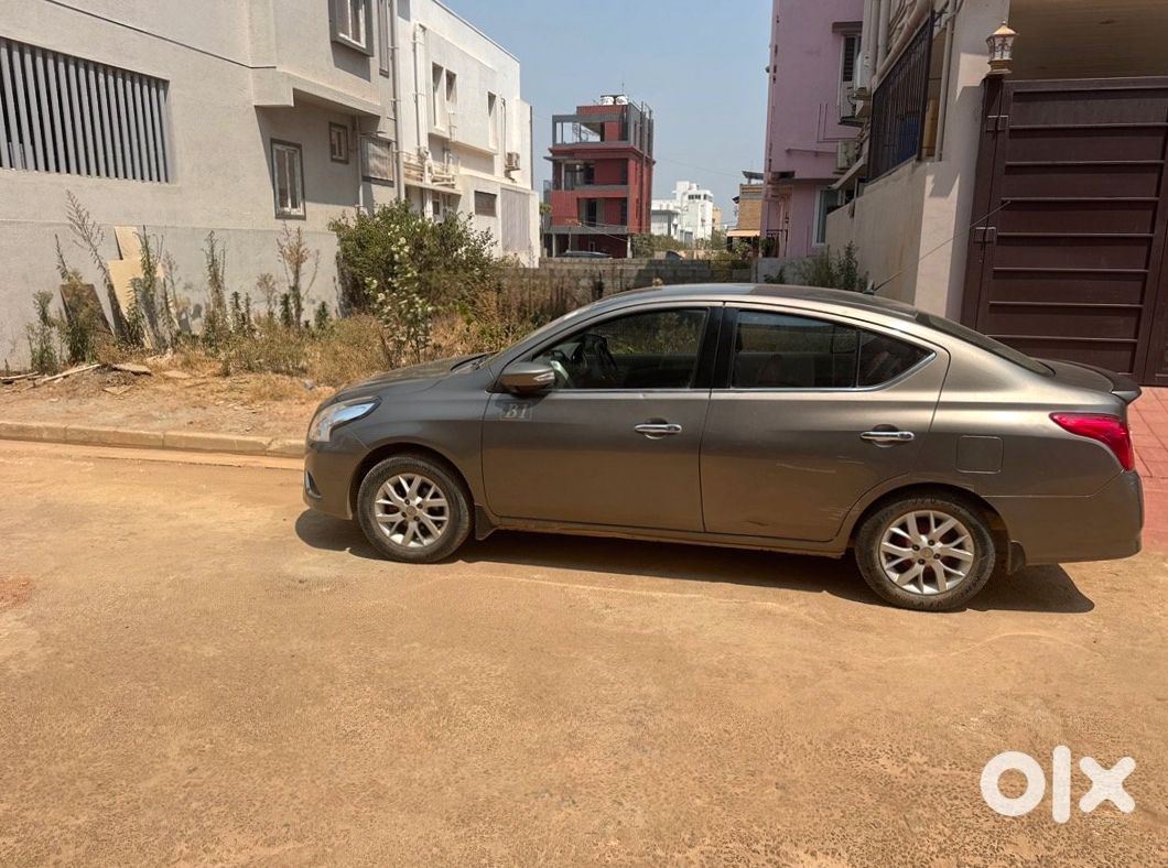 Nissan Sunny 2013 Family Car