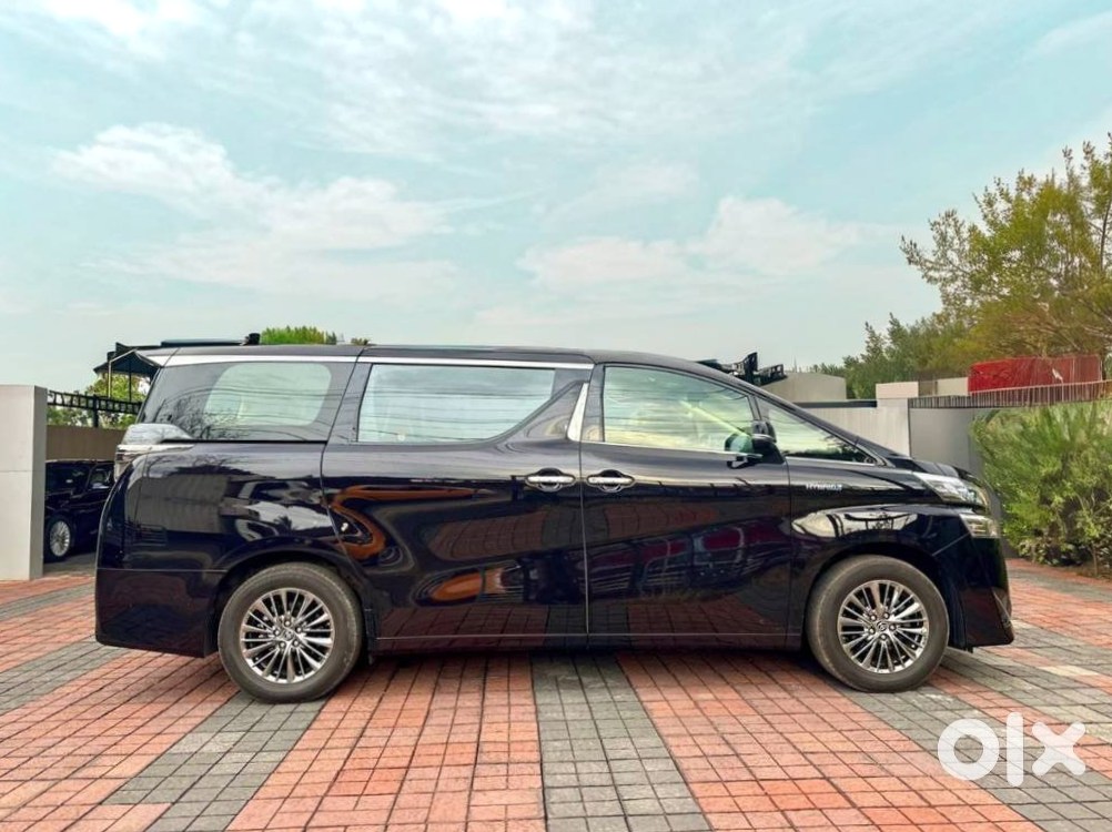Toyota Vellfire Luxury Family Car