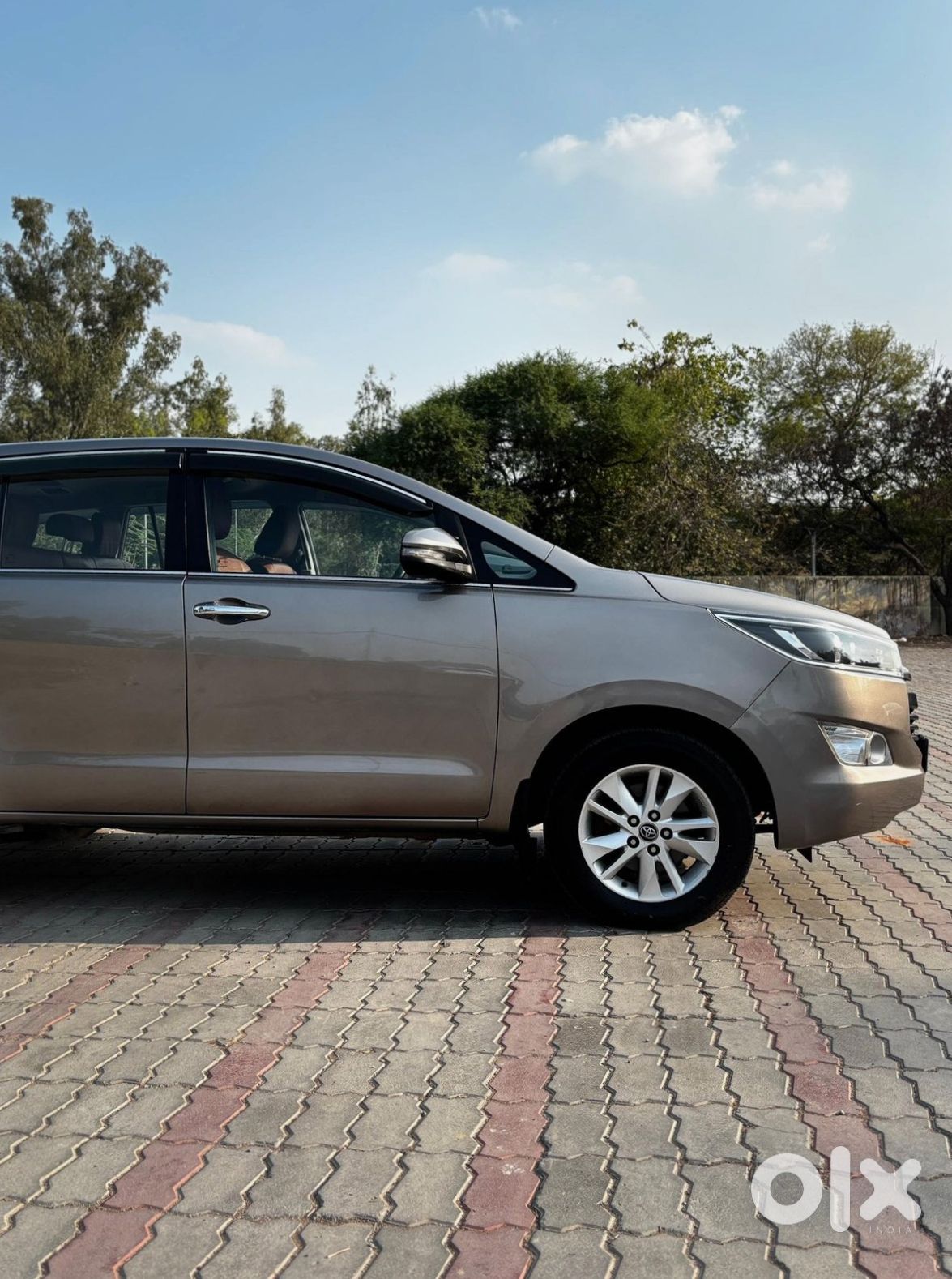 2015 Toyota Innova Crysta Diesel - Going Abroad