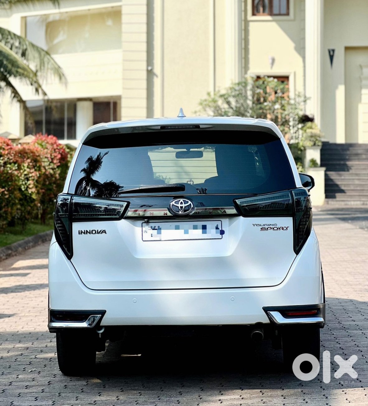 Toyota Innova Crysta 2025