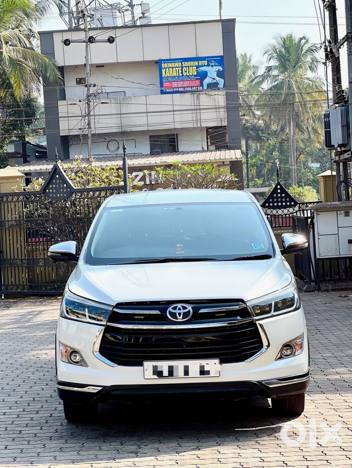 Toyota Innova Crysta 2025