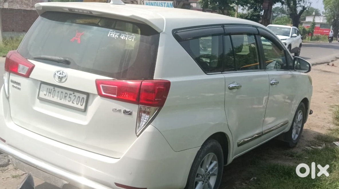 Toyota Innova Crysta 2022