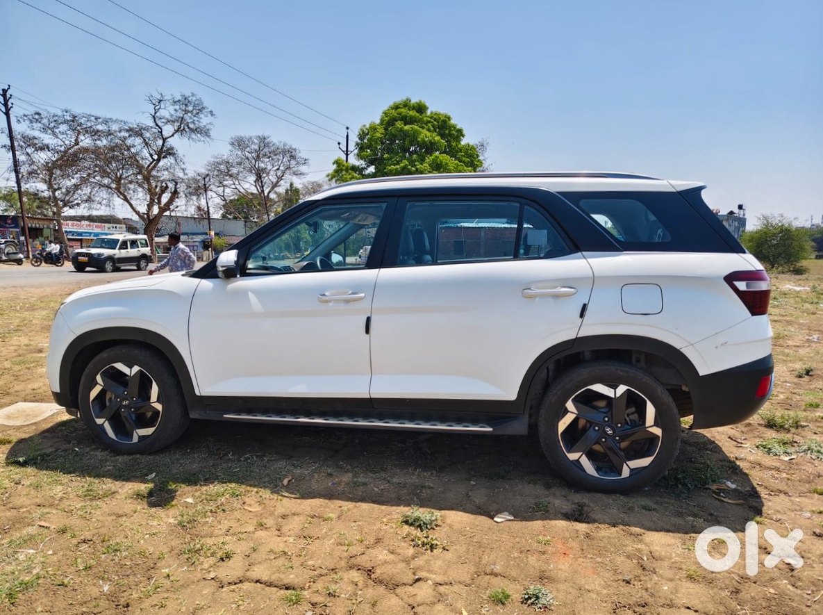 2025 Hyundai Alcazar - Fresh Stock