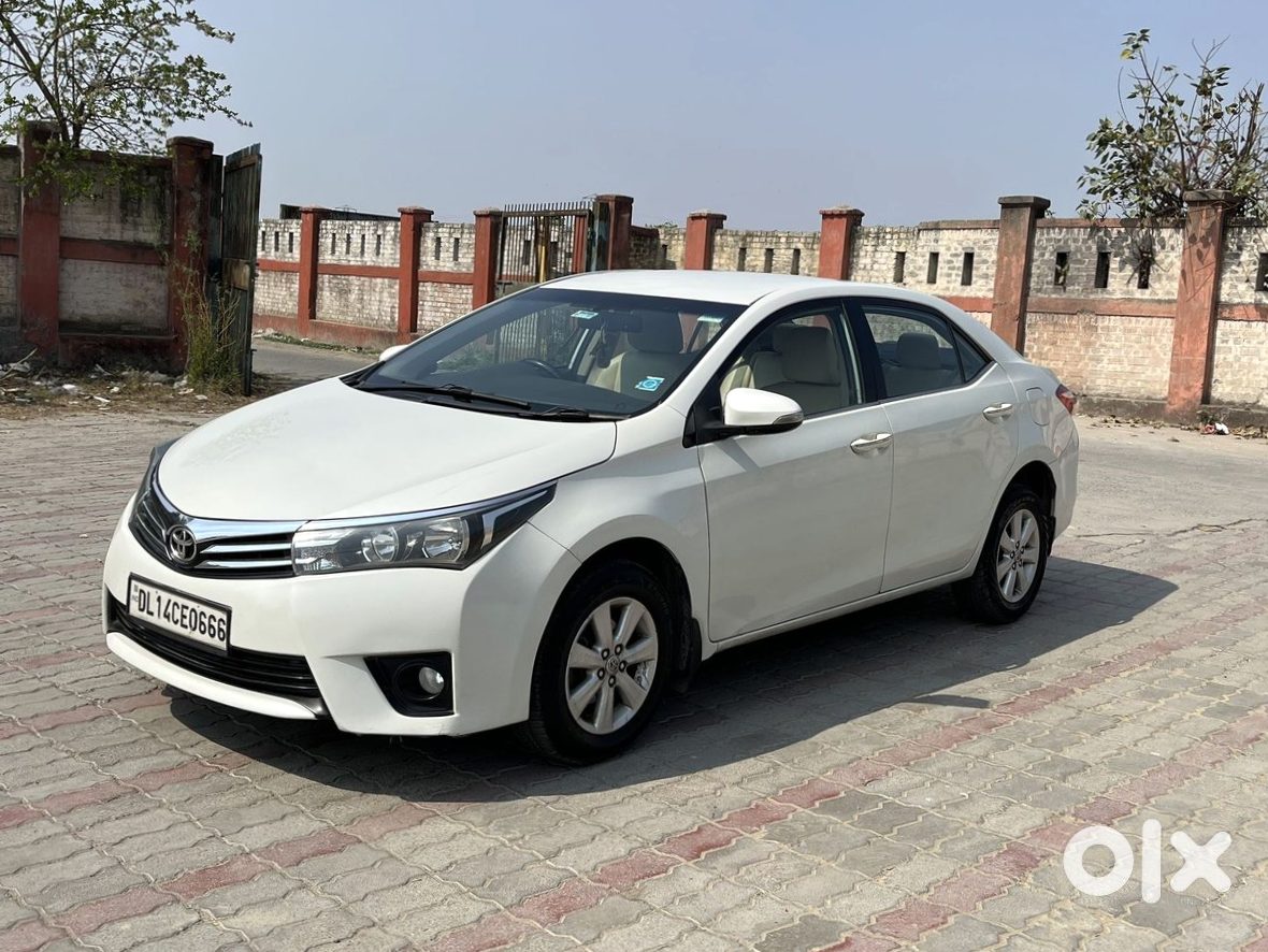 Corolla Altis 2013