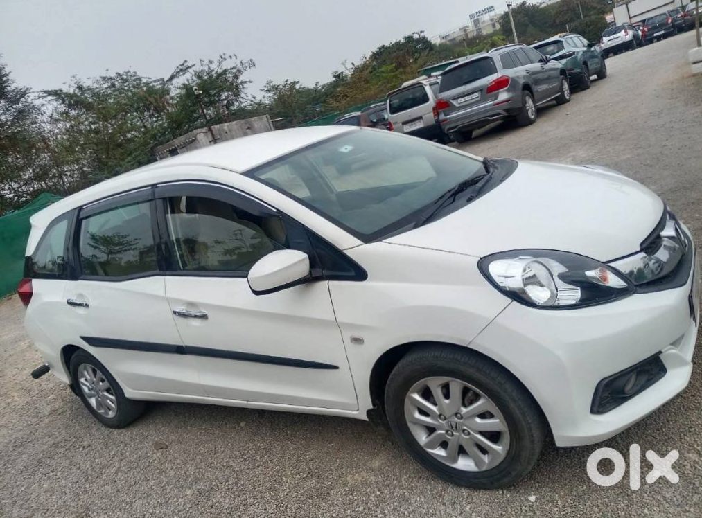 Honda Mobilio - Family Car