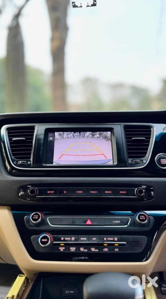 Toyota Innova Crysta Diesel - Reliable Workhorse