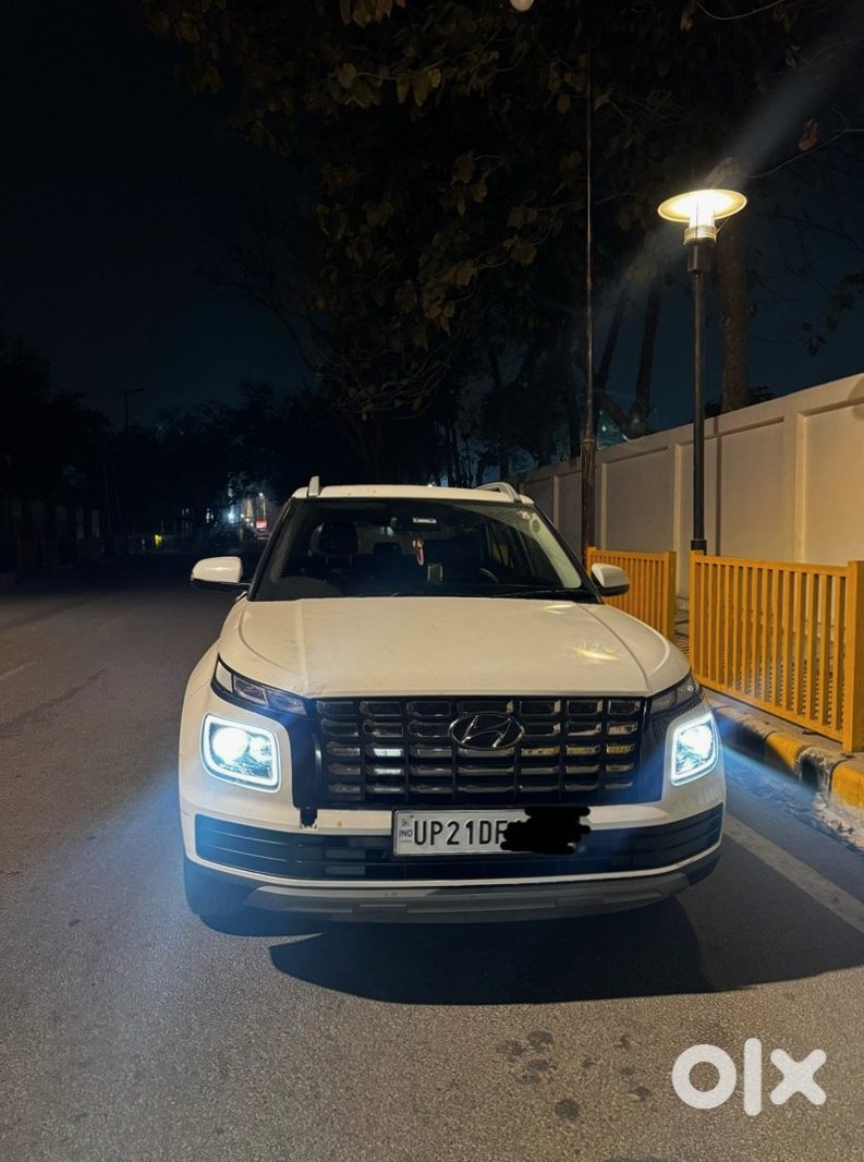 2017 Hyundai Venue - Petrol Automatic