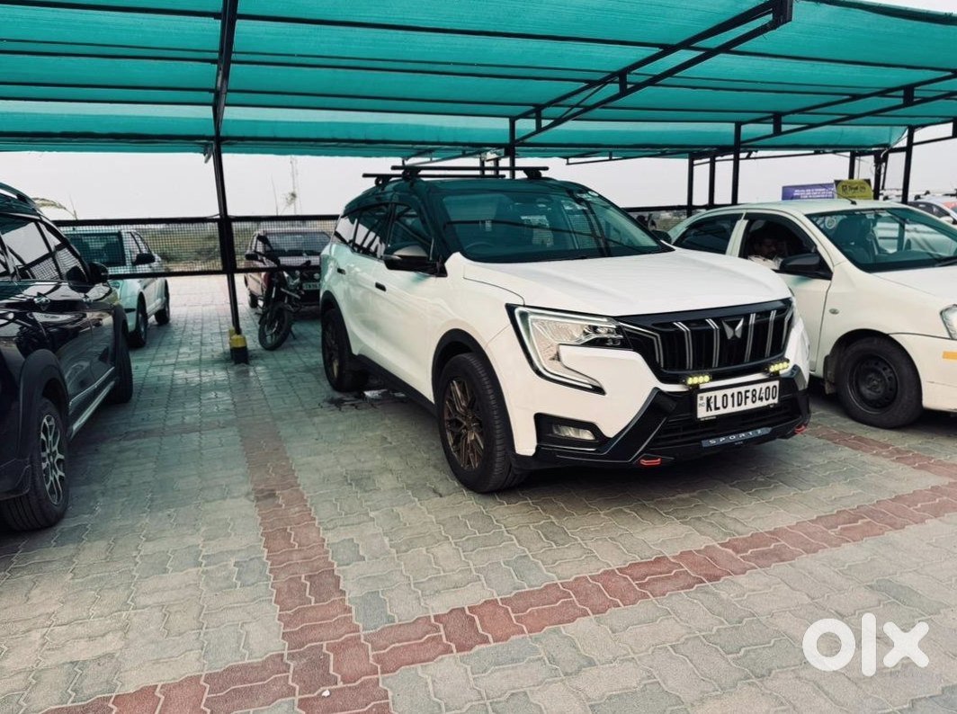 2025 Mahindra Xuv700 - Petrol Manual