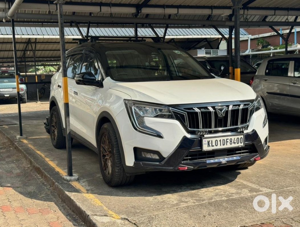 2025 Mahindra Xuv700 - Petrol Manual