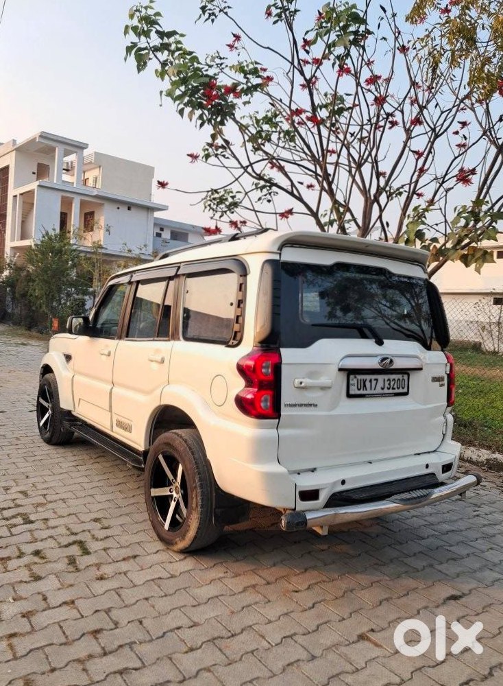 2011 Mahindra Scorpio - Family Used