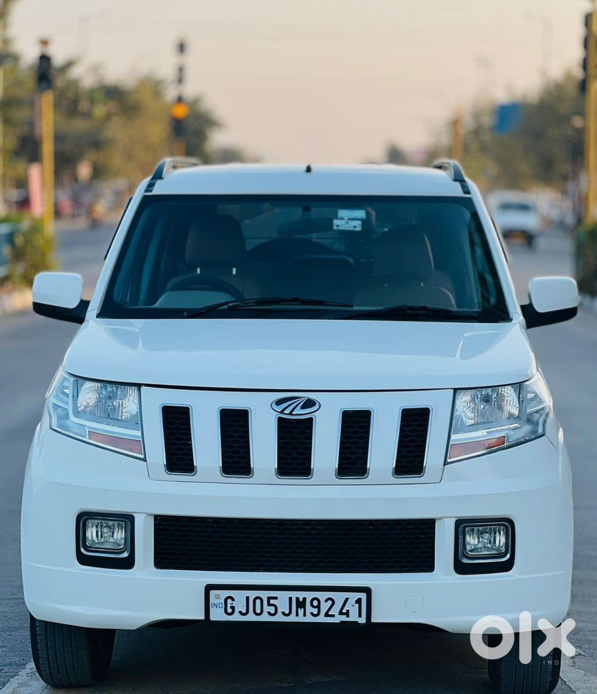 2015 Mahindra Tuv 300 Petrol Manual