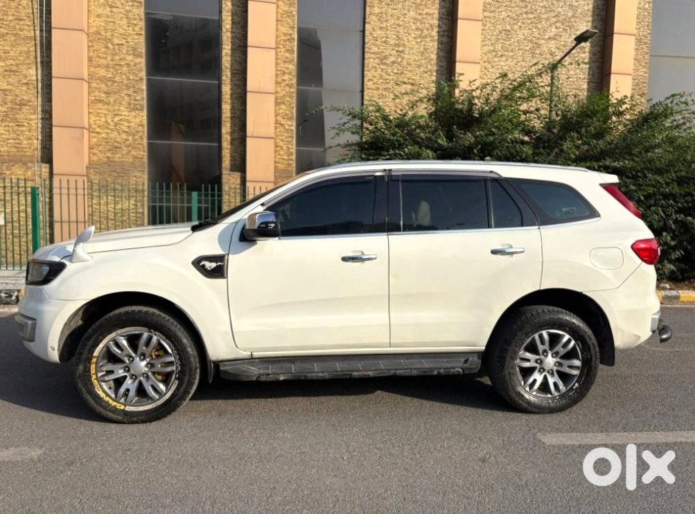 2014 Ford Endeavour - Petrol Automatic