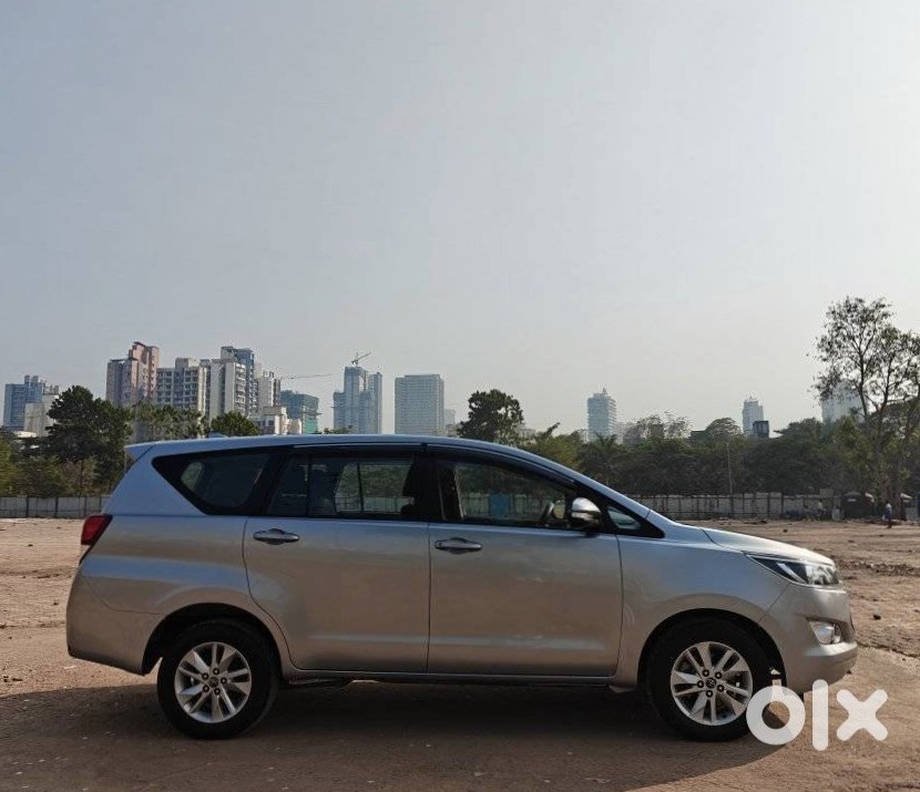 2023 Toyota Innova Crysta Cng - Low Km