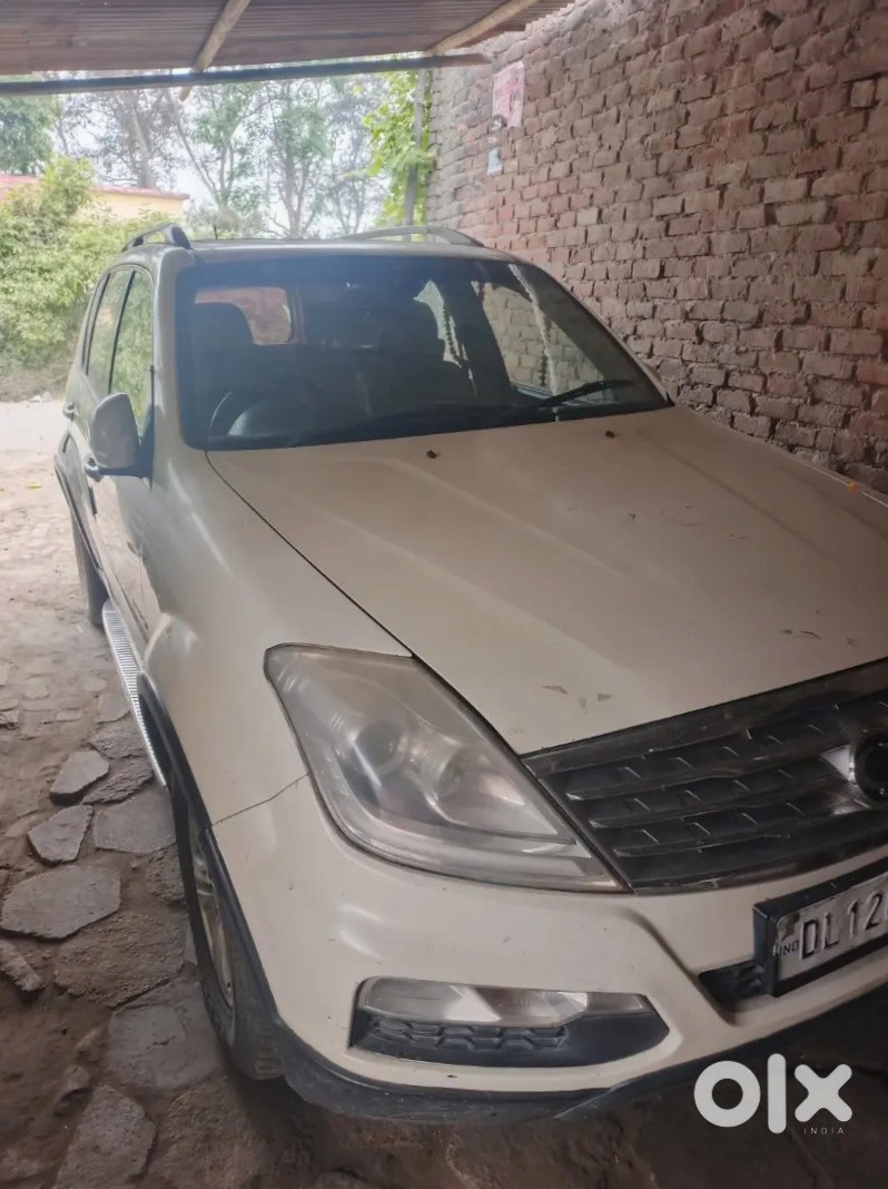 Urgent Sell Mahindra Rexton
