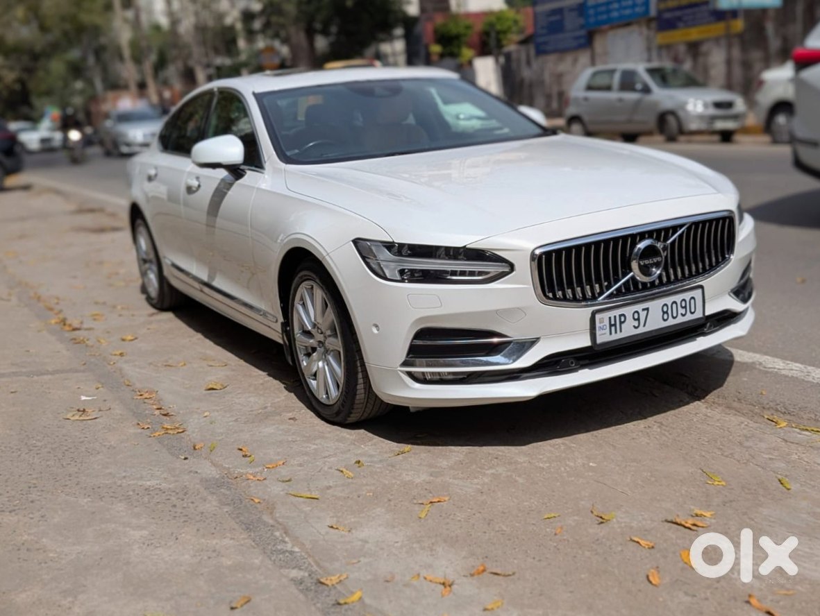 2018 Volvo S90 - Premium Sedan