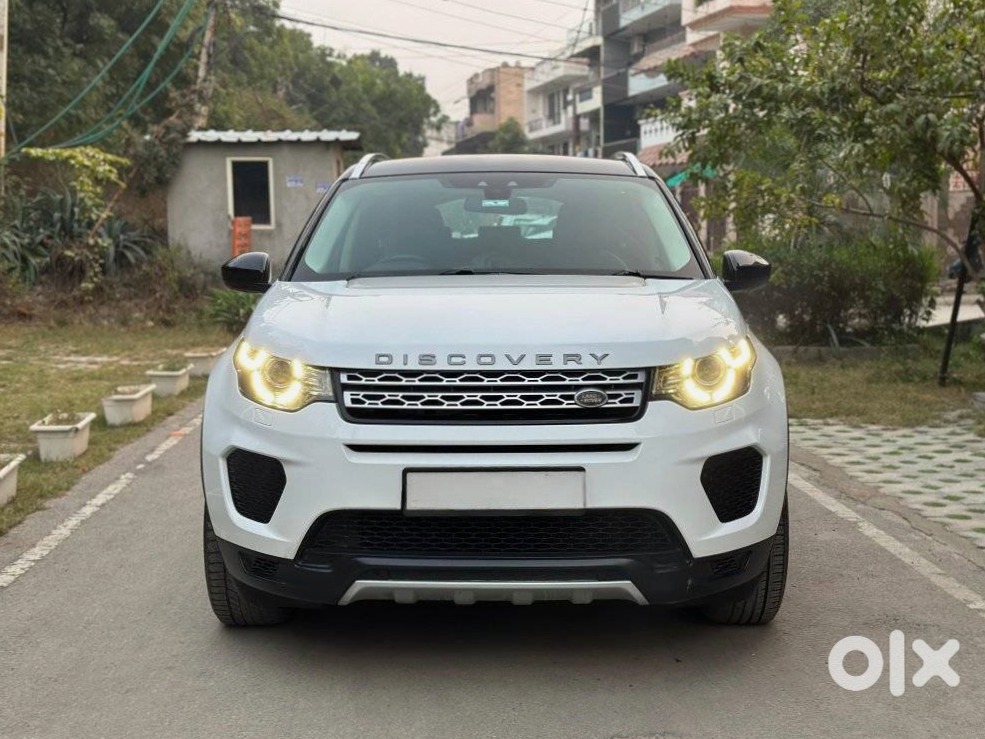 Land Rover Discovery Sport - Luxury Suv
