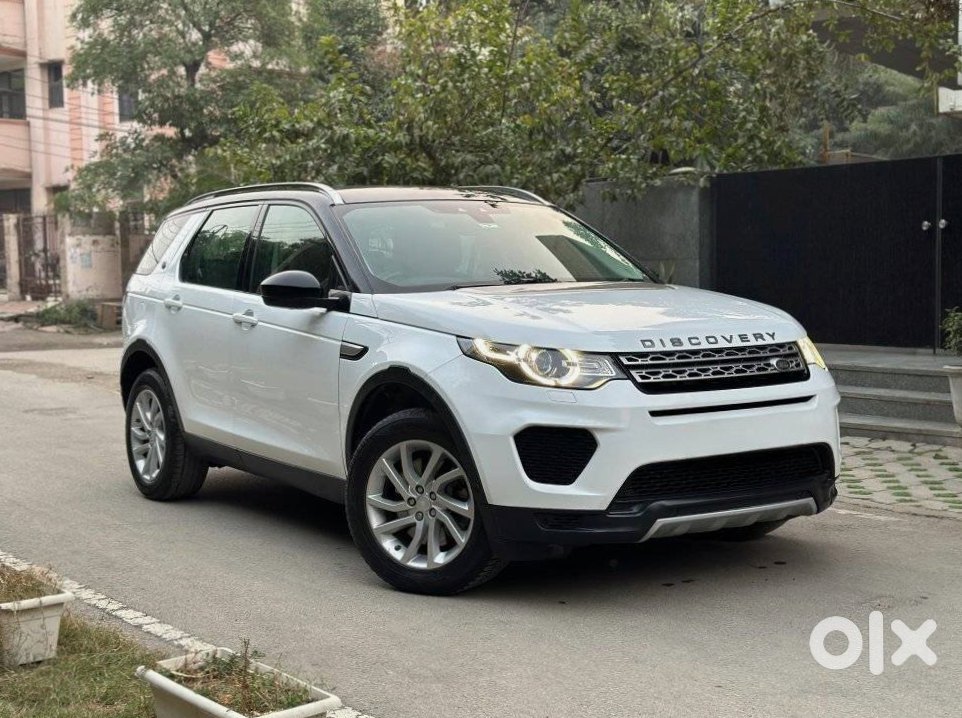 Land Rover Discovery Sport - Luxury Suv