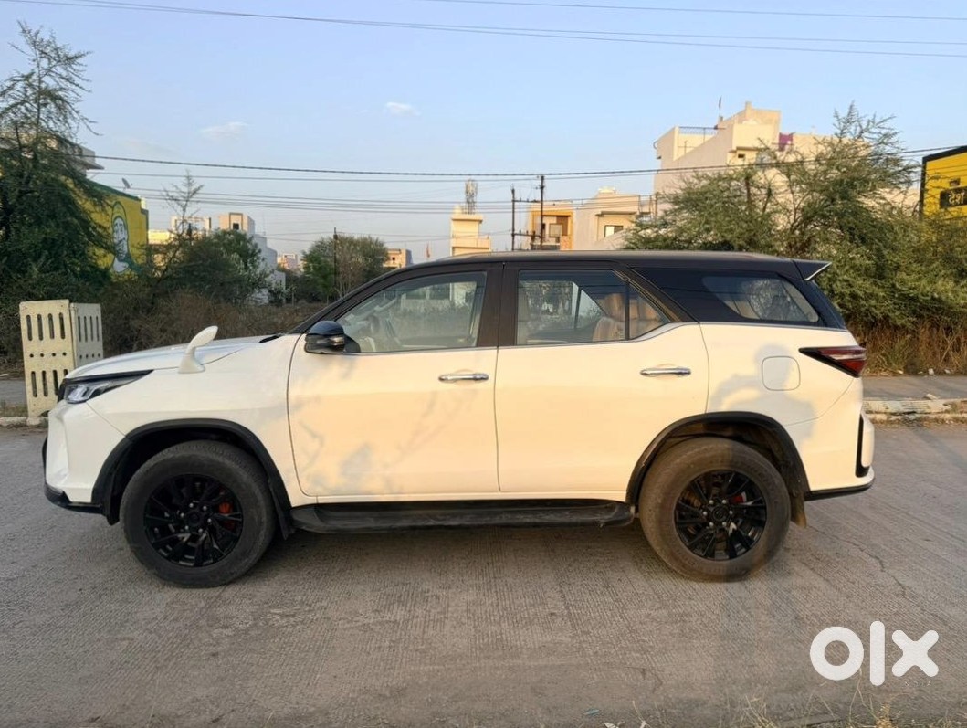 2017 Toyota Fortuner Legender - Premium Suv