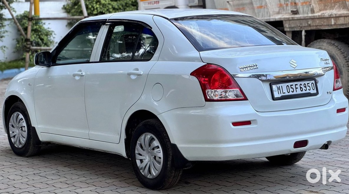 Maruti Swift Dzire 2010 Cng