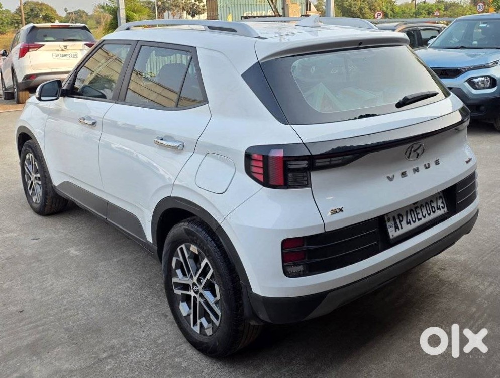 Urgent - 2020 Hyundai Venue Diesel Automatic