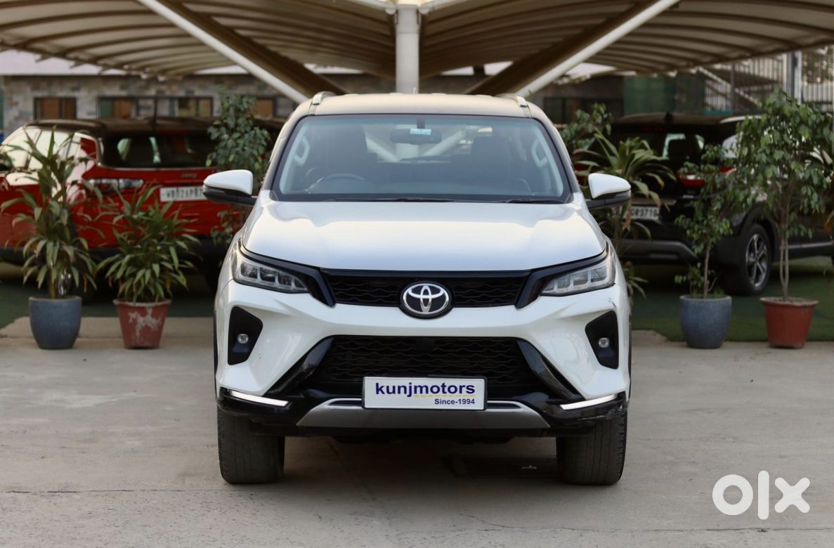 Toyota Fortuner Legender - Luxury Suv