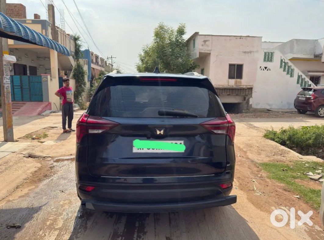 2023 Mahindra Xuv700 Diesel Manual