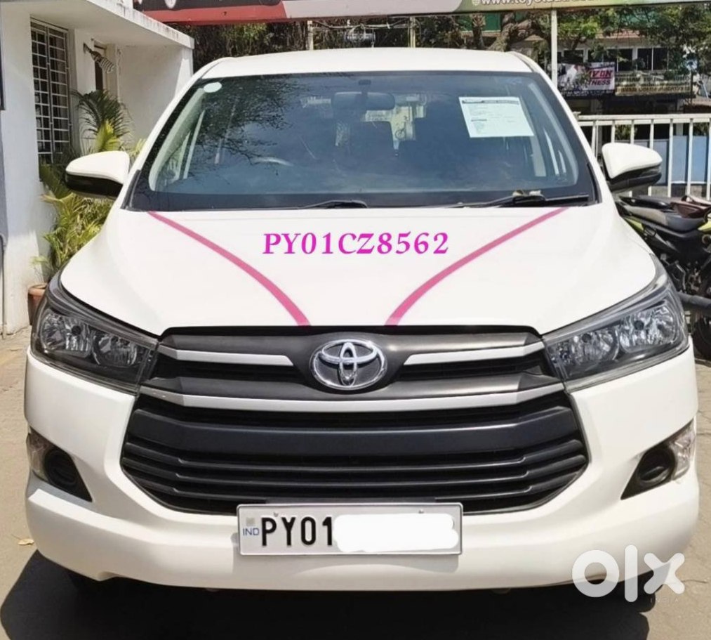 Toyota Innova Crysta 2012 Cng - Family Car
