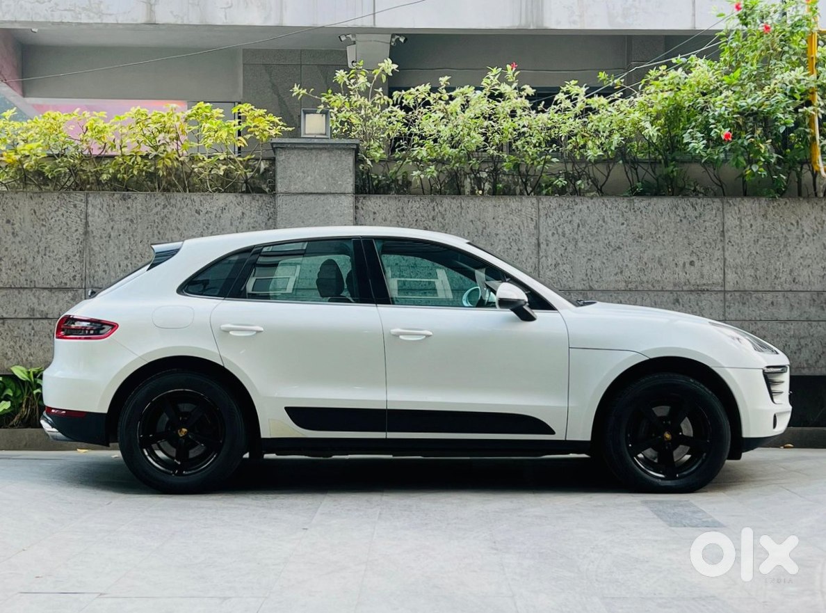 Porsche Macan 2019 Petrol Manual - Luxury Car