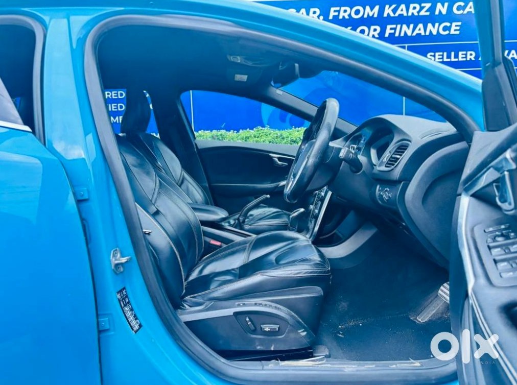 2015 Volvo V40 - Going Abroad