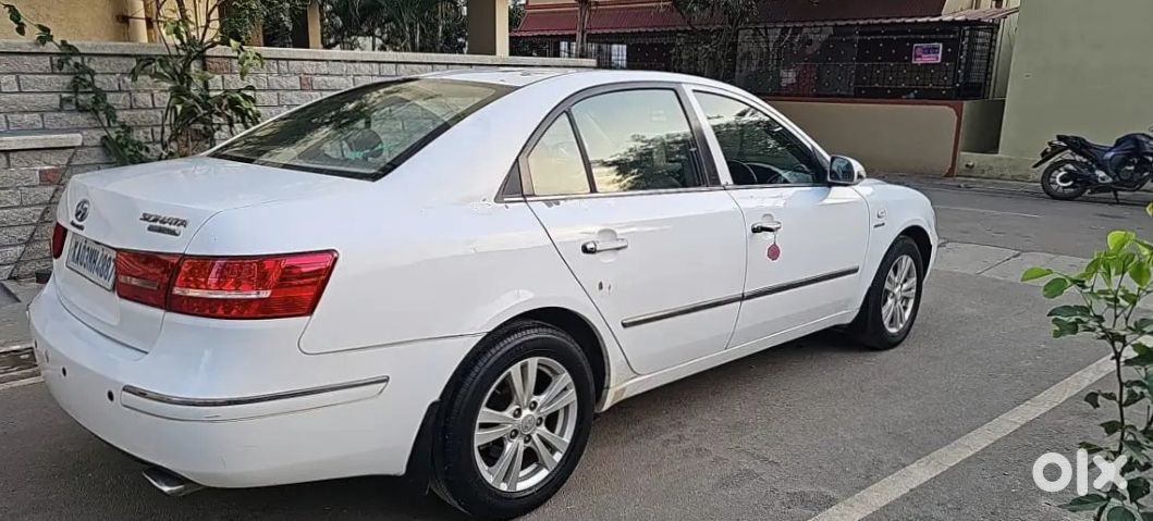 Going Abroad - 2014 Hyundai Sonata For Sale