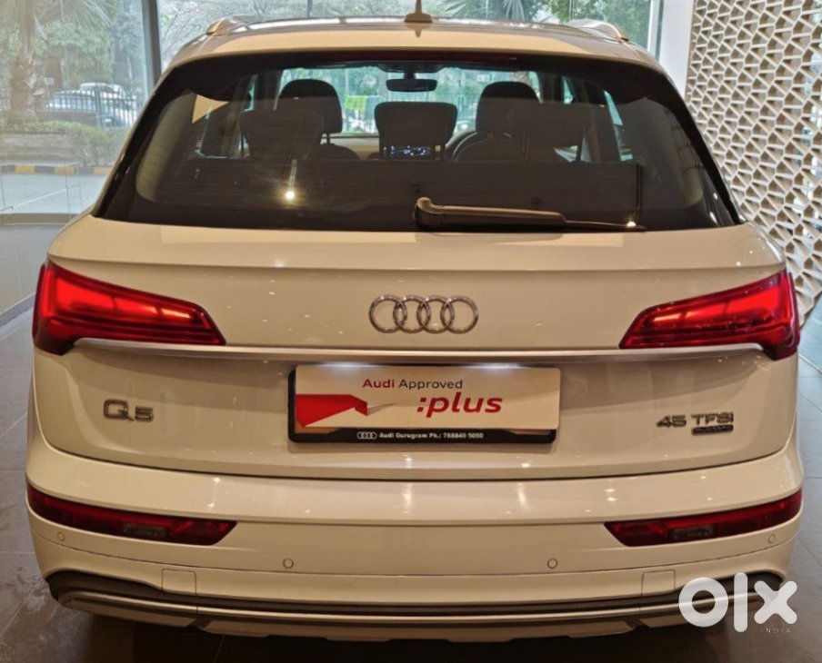 Audi Q5 Petrol - Premium Suv