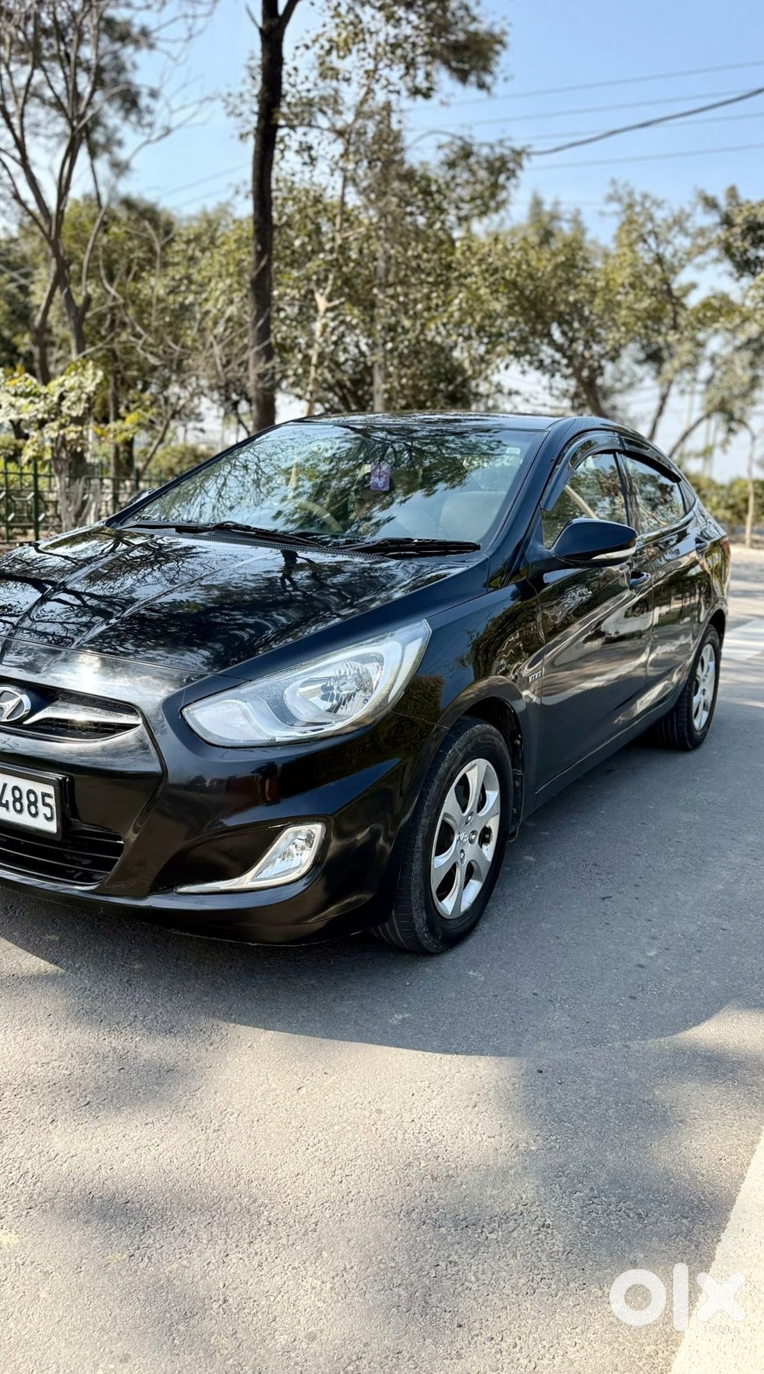 Selling Hyundai Verna 2017